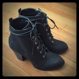 Heeled Lace-Up Bootie *BRAND NEW*